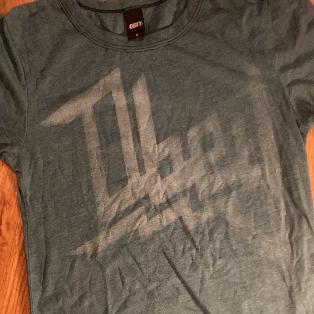Obey Tee